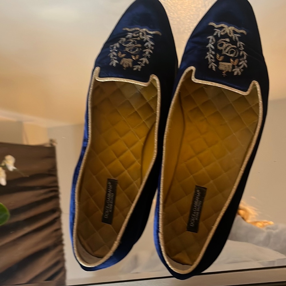 DOLCE & GABBANA
Velvet Embroidered Accent Loafers